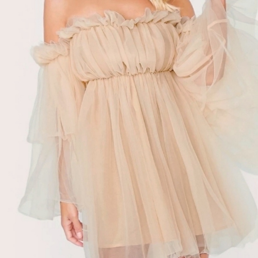 NEW Whimsical Tulle Babydoll Cream Mini Dress - Off-Shoulder,Flare Sleeve - M - Picture 6 of 6